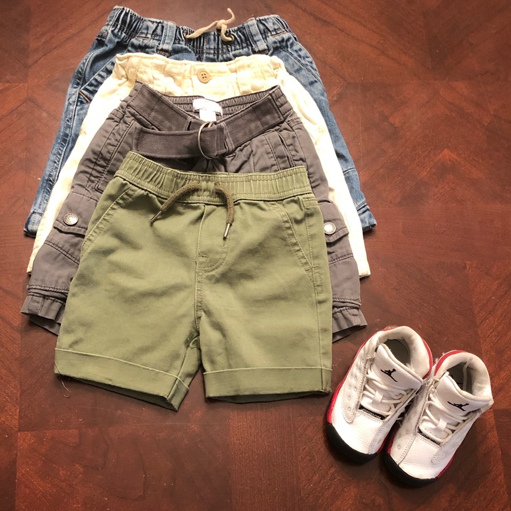 Set of 24 months Shorts - Children’s Place